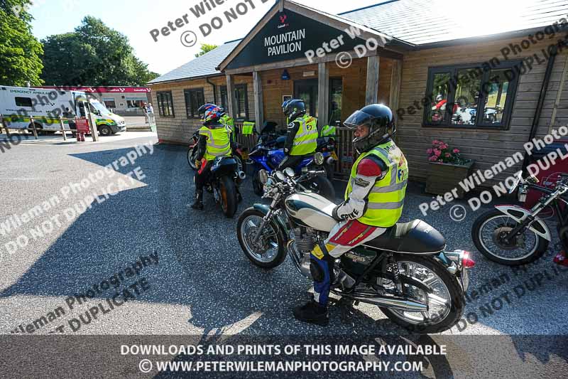 cadwell park;cadwell park photographs;cadwell trackday photographs;enduro digital images;event digital images;eventdigitalimages;peter wileman photography;racing digital images;trackday digital images;trackday photos